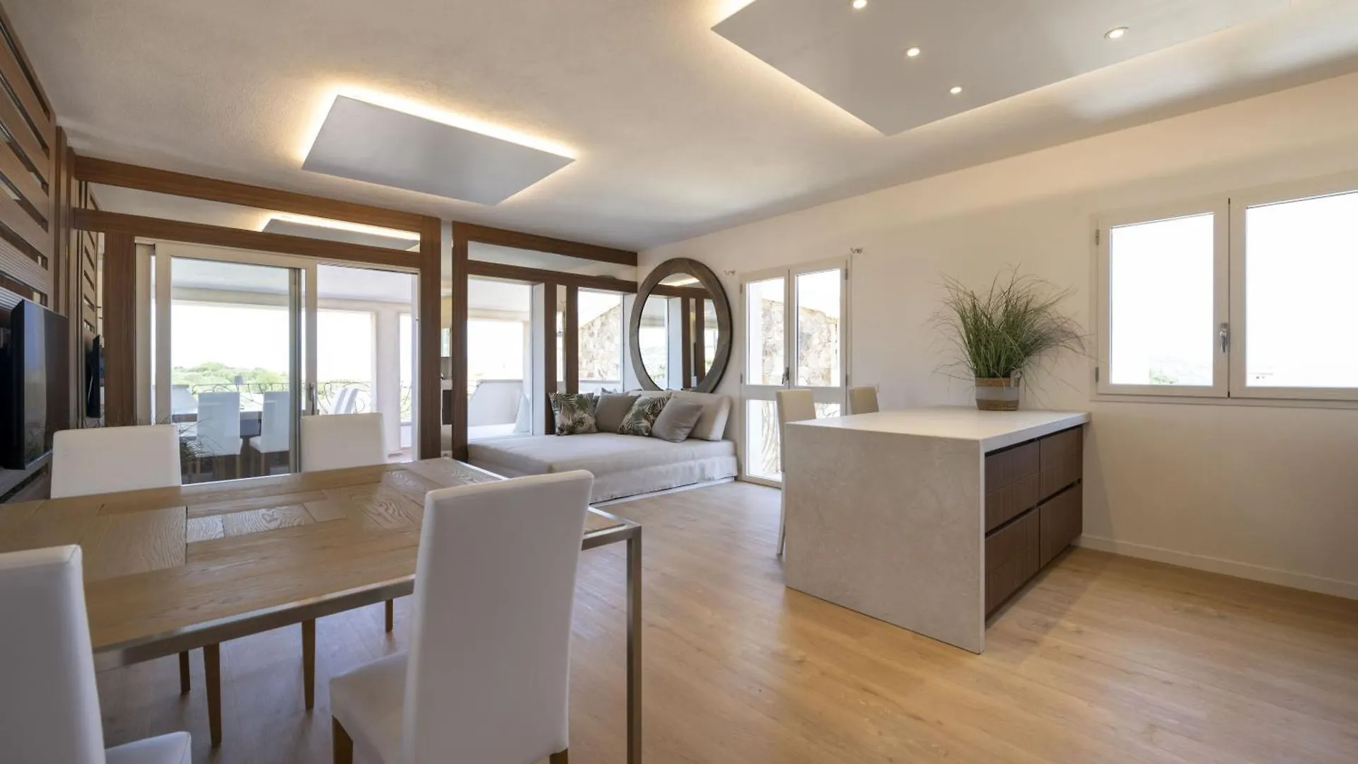 Yacht-Style New Apartment פאלאו