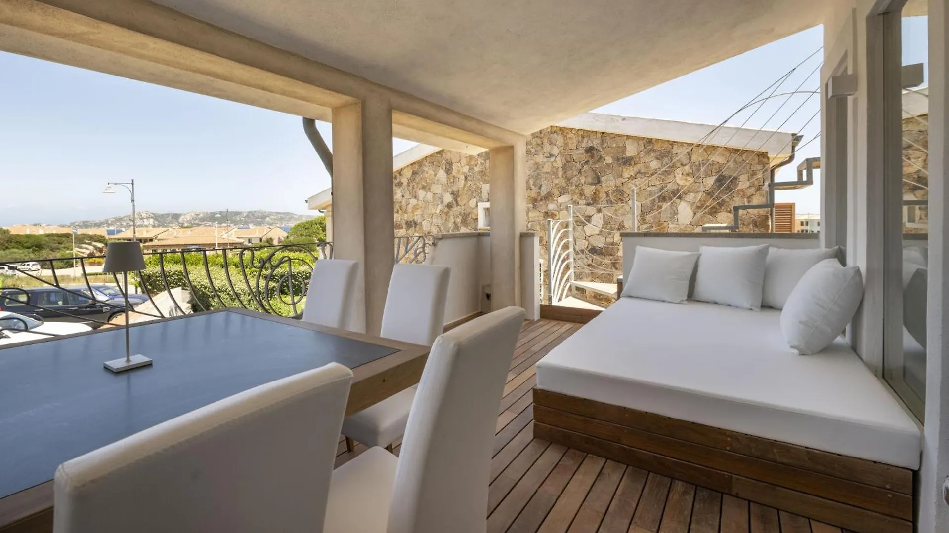 Yacht-Style New Apartment פאלאו 0*,